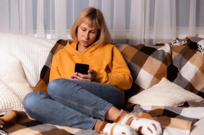 Menjaga Kesehatan Mental di Zaman Digital