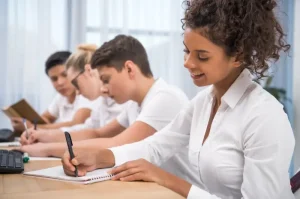 Menulis Esai Beasiswa Agar Tidak Gagal