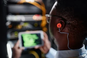 Headphone Terbaik dengan Teknologi Spatial Audio, Pengalaman Audio Imersif
