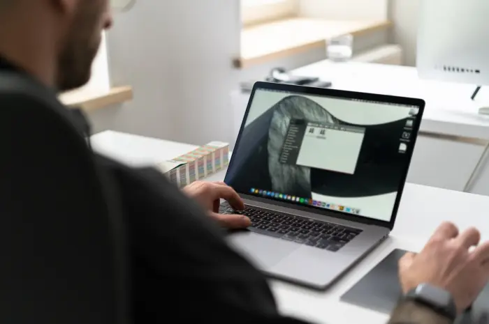 Kapasitas Penyimpanan dan Penggunaan Media pada iPad dan MacBook