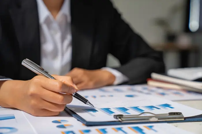 Melakukan Analisis Ulang Target Pasar untuk Mengoptimalkan Strategi Pemasaran