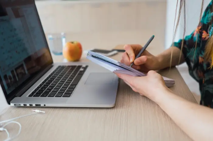 Pengembangan Aplikasi pada iPad dan MacBook