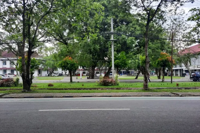 Fasilitas di Taman Ahmad Yani