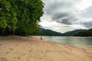 Teluk Kiluan, Wisata Bahari Nan Eksotis di Lampung