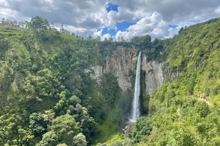 Air Terjun Sipiso-piso