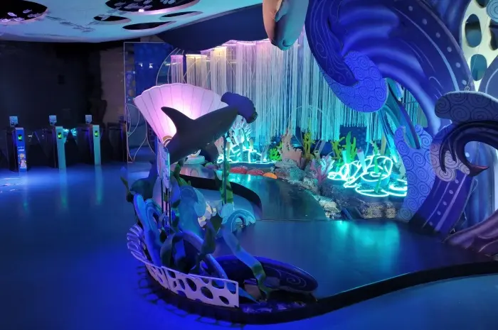 Jakarta Aquarium dan Safari: Dunia Bawah Laut yang Menakjubkan